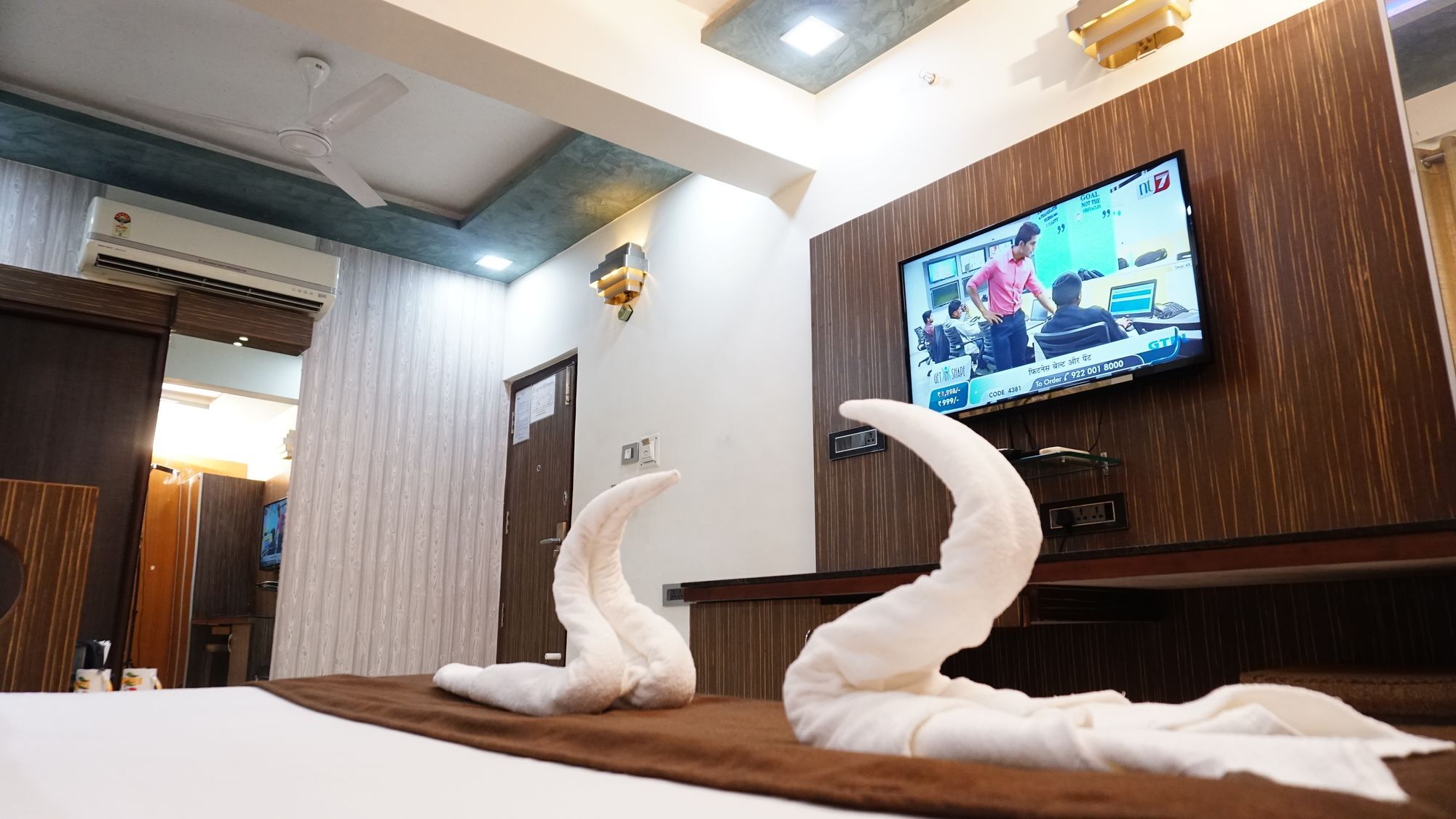 Fabhotel Kohinoor Plaza Ahmedabad Exterior foto